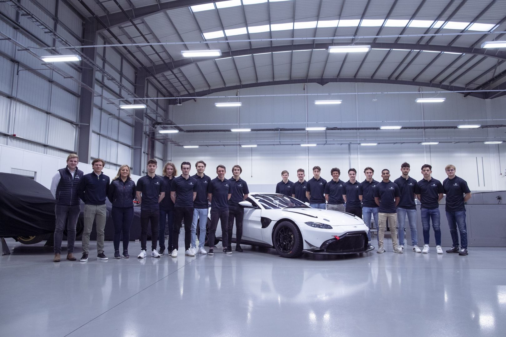 The Aston Martin Racing Driver Academy is looking for the best Vantage talents in 2022 on PortalAutomotriz.com