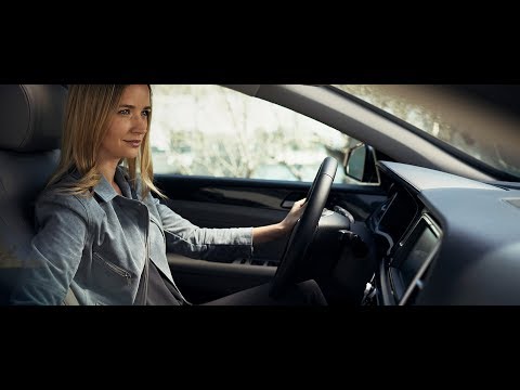 Embedded thumbnail for 2018 Hyundai Sonata | Cómo Sobrevivir Un Embotellamiento Como Pro