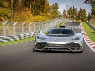6:35.183 min: Mercedes-AMG ONE es el número 1 en Nürburgring-Nordschleife 01 141122