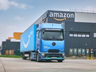 Mercedes-Benz Trucks Importante contrato para Mercedes-Benz Trucks: Amazon encarga más de 200 eActros 600 01140125