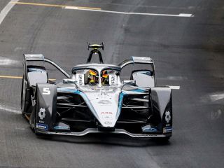 Stoffel Vandoorne, de Mercedes - 110421