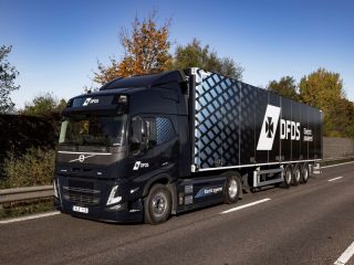 Volvo CE refuerza su compromiso con los servicios y adquiere una participación en una empresa de software de gestión de flotas 01 230524
