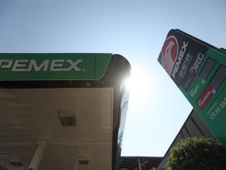 Vista de una estación de gasolina de Pemex en México, en una fotografía de archivo.