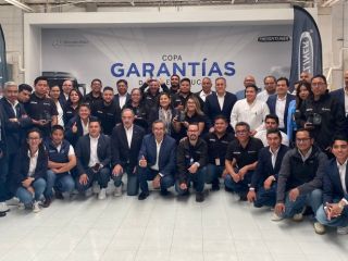 Entrega Daimler Truck en México la “Copa Garantías” a sus distribuidores, por excelente servicio 0141124