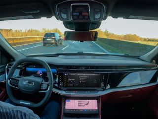 Stellantis presenta STLA AutoDrive, tecnología autónoma de manos libres y ojos apagados para una nueva era de confort de conducción 01200225