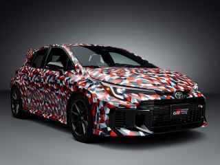 Toyota GAZOO Racing presenta el nuevo vehículo de desarrollo GR Corolla 01050425
