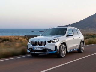 BMW X1 - BMW iX1 01 310522