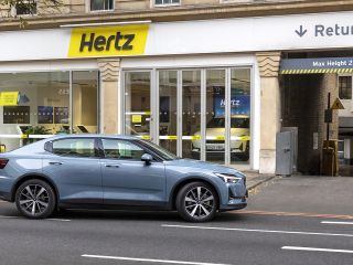 Hertz y Uber amplían su asociación para llevar hasta 25.000 vehículos eléctricos a las capitales europeas 01 170123