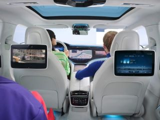 Mercedes-Benz lleva la magia del cine al automóvil con la aplicación de entretenimiento avanzado RIDEVU de Sony Pictures Entertainment 01191224