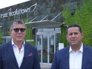 Luis Lozano, Presidente de Toyota Motor de México y Diego Sinhué Rodríguez, gobernador de Guanajuato. 01 130623