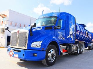 La compañía transportista de Tamaulipas reitera su confianza en la marca renovando su flota a la nueva generación