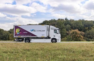 Mercedes Benz apuesta por los camiones eléctricos eActros para 2021