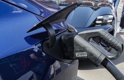 Fotografía de archivo de un coche eléctrico. 01 110822