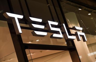 Tesla - 2021