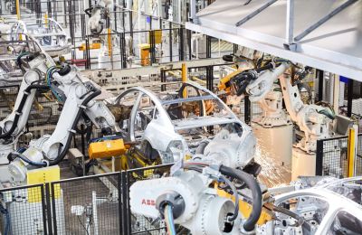 Soluciones inteligentes de automatización robótica de ABB para respaldar los objetivos de sostenibilidad de Volvo Cars 01 191223