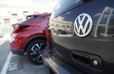 Logo de un coche Volkswagen en un concesionario. Imagen de archiv. EFE/ Mariscal 01 130323