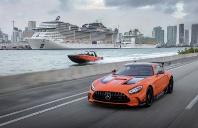 Mercedes-AMG y Mercedes-Maybach navegando con tecnología, velocidad y lujo