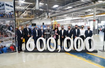Daimler Trucks celebra la producción de su unidad 600mil en Planta Santiago