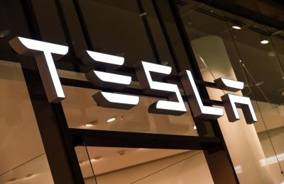 Las autoridades chinas temen que los sensores de los que están dotados los vehículos Tesla, incluidas las cámaras, puedan enviar información a Estados Unidos. 