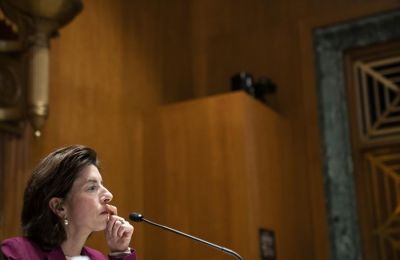 Imagen de archivo de la secretaria de Comercio, Gina Raimondo.