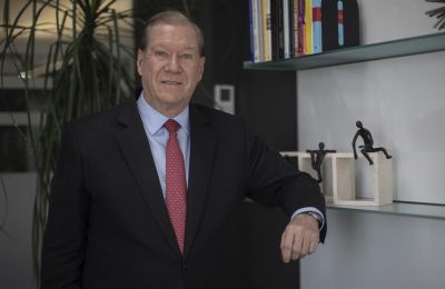 El presidente de la Asociación Mexicana de Banqueros (ABM), Julio Carranza, posa para fotos durante una entrevista con EFE el 10 de marzo de 2023, en Ciudad de México (México). EFE/ Isaac Esquivel 01 130323