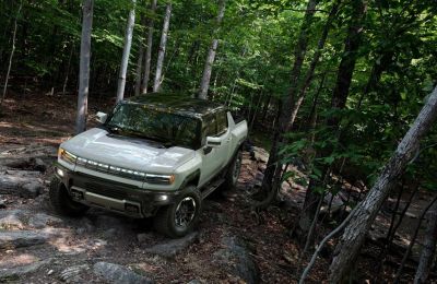 Fotografía cedida por General Motors (GM) donde se muestra su nueva versión GMC Hummer EV Edition 1.