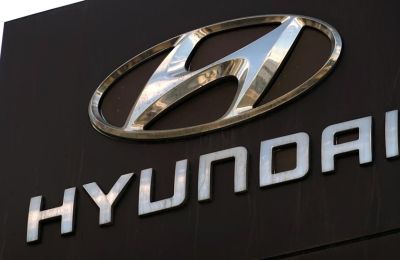 En el caso de Hyundai, el posible problema afecta a 1.642.551 vehículos de los modelos Elantra, Genesis Coupe, Sonata Híbrido, Accent, Azera, Veloster, Elantra Coupe, Santa Fe, Equus, Veracruz, Tucson, Tucson Fuel Cell y Santa Fe Sport. Foto archivo. efe