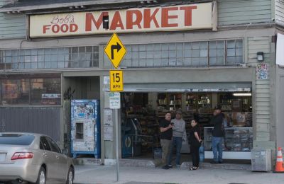 Fotografía de la tienda de comestibles Bob's, que aparece en la primera película de la saga Fast & Furios, el 19 de mayo de 2023, en Los Ángeles (EE.UU.). EFE/Guillermo Azábal 01 030623