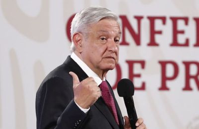 El presidente de México, Andrés Manuel López Obrador, habla durante una rueda de prensa matutina este miércoles, en el Palacio Nacional de Ciudad de México