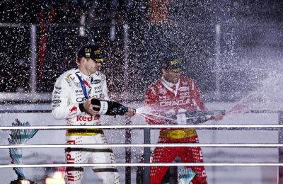 El mexicano Sergio 'Checo' Pérez (Red Bull) logró amarrar este domingo el subcampeonato de pilotos del mundial de Fórmula 1 gracias a su tercer puesto en la carrera de Las Vegas. 01 191123