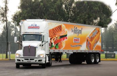 FotografÍa de archivo que muestra un camión que transporta productos de la empresa Bimbo, en Ciudad de México (México). EFE/Alex Cruz 01 230223