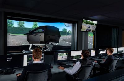 Simulador y sala de control Delta S3 de Ansible Motion 01 230922