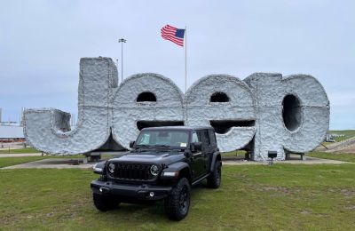 Jeep Cuarto de millón de híbridos y contando: Stellantis celebra el Jeep® Wrangler 4xe número 250.000 ensamblado en el complejo de ensamblaje de Toledo 01240425