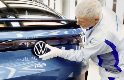Volkswagen transforma con éxito el sitio de Zwickau en una planta de producción de vehículos eléctricos