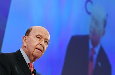 En la imagen, el secretario de Comercio de EU, Wilbur Ross. EFE/Andy Rain/Archivo