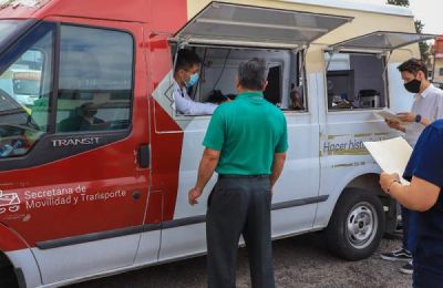 Con unidades móviles, SMT facilita expedición de licencias en 20 municipios de Puebla