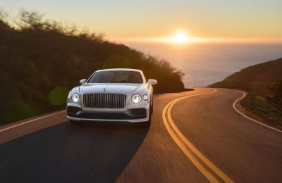 Flying Spur electrifica Beverly Hills