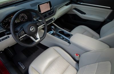 Nissan comparte algunos consejos para el cuidado del interior del vehículo.