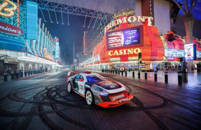 Ken Block y el Audi S1 ​​Hoonitron electrifican Las Vegas 01 251022