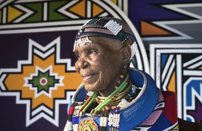Frieze London 2024: Mural de Esther Mahlangu en Serpentine 01 200924