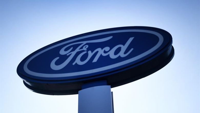 Ford Logo - Fotografía de archivo del logo de Ford. EFE/EPA/ANDY RAIN 01 230323