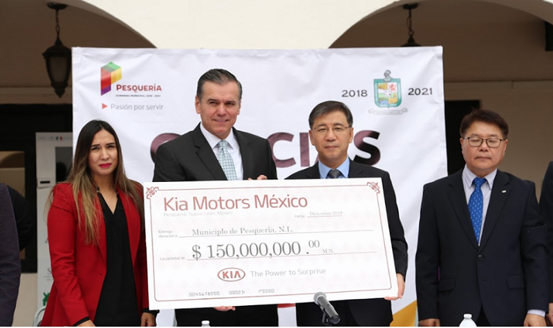 Completa Kia México donación a Pesquería bolsa de trabajo Completa Kia México donación a Pesquería