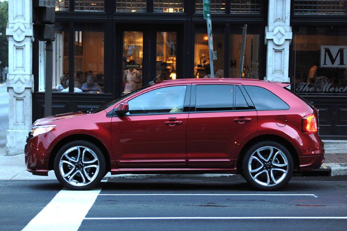 Ford Edge 2011.