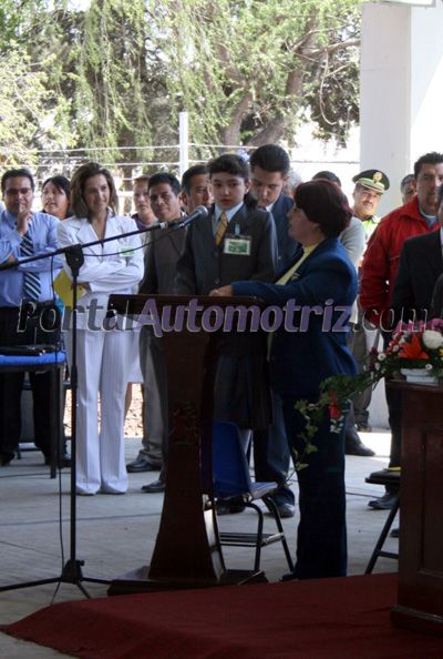 La niña Luisa Fernanda Cano Ayala, agradeció el esfuerzo de Ford.