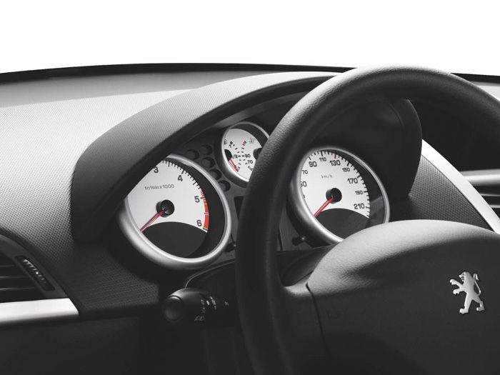Peugeot 207.