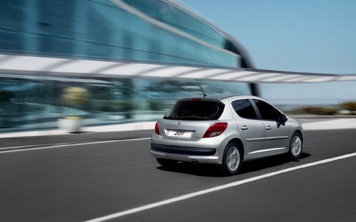 Peugeot 207.