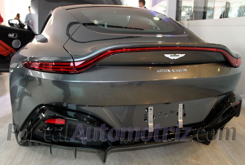 Aston Martin Vantage 2019.