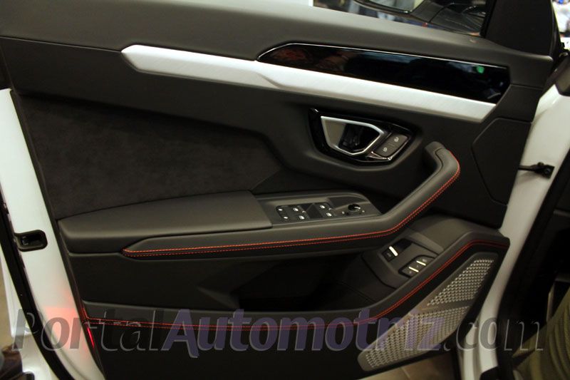 Lamborghini Urus.
