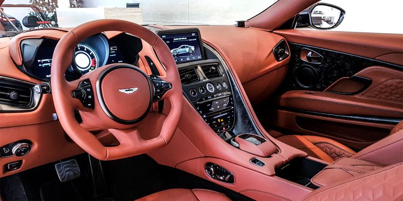 Aston Martin DBS Superleggera.