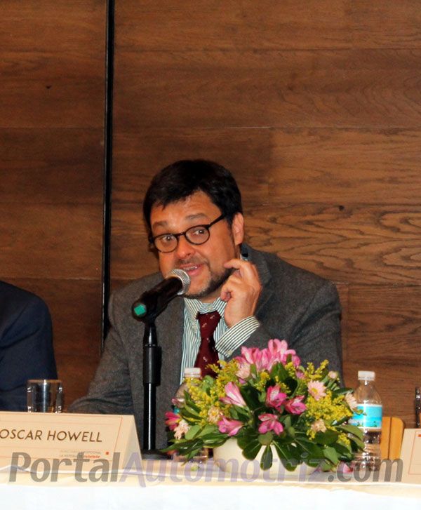 Óscar Howell, autor de "La historia de Estafeta. Un recorrido excepcional".